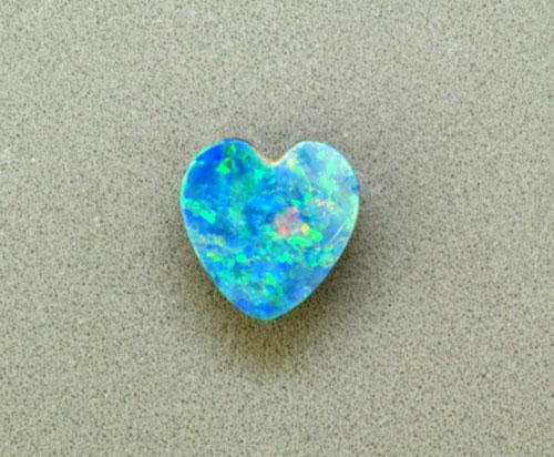 4mm Heart Australian Opal Doublet (0.20 ct) 4mm Heart Australian Opal Doublet (0.20 ct)