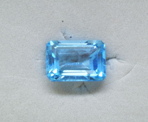 8x10 Octagon Blue Topaz (3.20 ct) 8x10 Octagon Blue Topaz (3.20 ct)