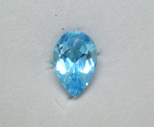 9x6 mm Pear Shape Blue Topaz (1.38 ct) 9x6 mm Pear Shape Blue Topaz (1.38 ct)