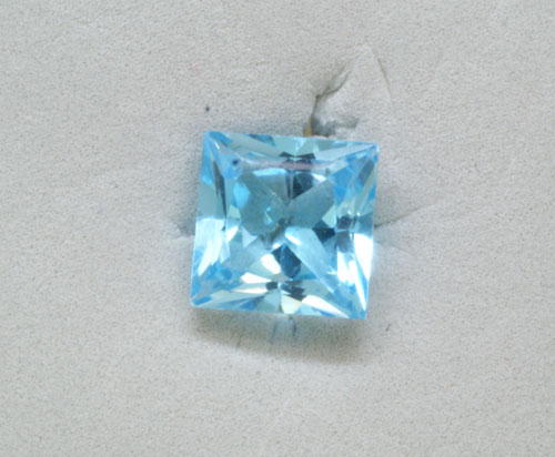 6mm Square Bufftop Blue Topaz (1.16 ct) 6mm Square Bufftop Blue Topaz (1.16 ct)