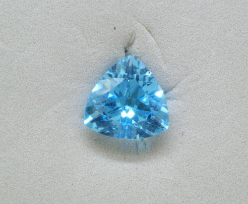 6mm Trillion Blue Topaz (1.01 ct) 6mm Trillion Blue Topaz (1.01 ct)