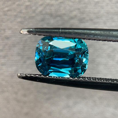 8.77x7.01x5.61 Cushion Blue Zircon (3.86 ct) 8.77x7.01x5.61 Cushion Blue Zircon (3.86 ct)