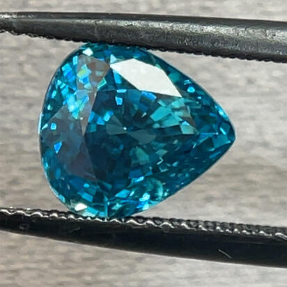 9.74x8.88x6.63 Pear Blue Zircon (5.40 ct) 9.74x8.88x6.63 Pear Blue Zircon (5.40 ct)
