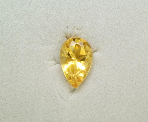 9x6 Pear Citrine (1.05 ct) 9x6 Pear Citrine (1.05 ct)