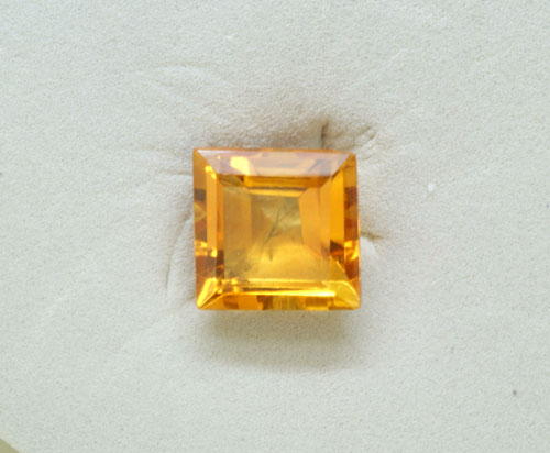 6mm Square Invisible Citrine (1.32 ct) 6mm Square Invisible Citrine (1.32 ct)