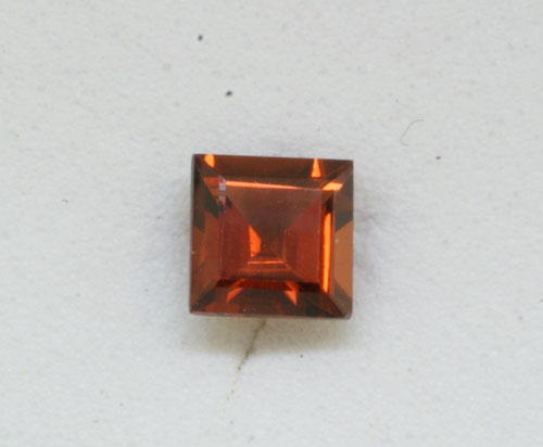 6mm Square Invisible Garnet (1.47 ct) 6mm Square Invisible Garnet (1.47 ct)