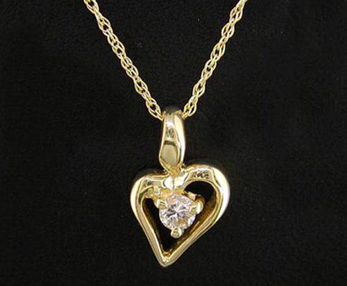Yogo Sapphire 14K White Gold Pendant Yogo Sapphire 14K White Gold Pendant