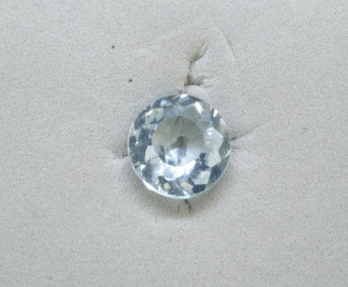 2mm Round Aquamarine (0.04 ct) 2mm Round Aquamarine (0.04 ct)