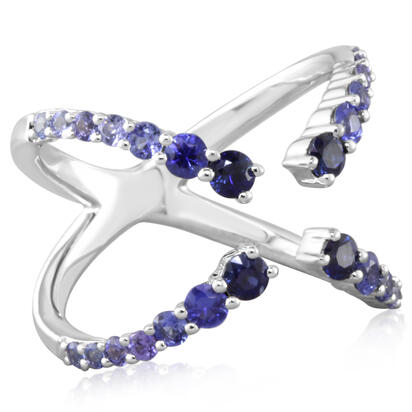 14K White Gold Graduated Blue Sapphire Ring 14K White Gold Graduated Blue Sapphire Ring