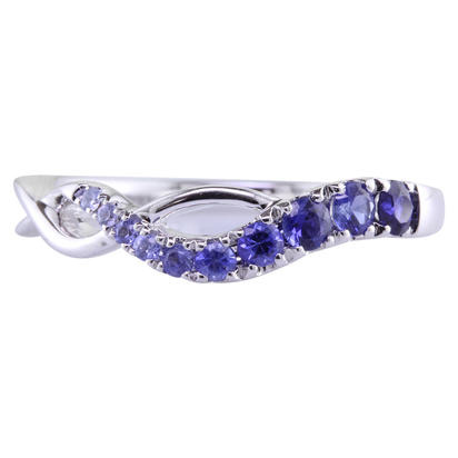 14K White Gold Graduated Blue Sapphire Ring 14K White Gold Graduated Blue Sapphire Ring