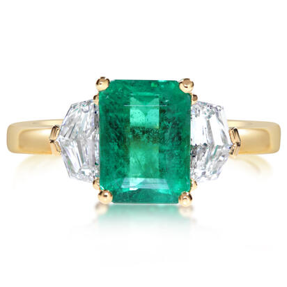 18K Yellow Gold Brazilian Emerald/Diamond Ring 18K Yellow Gold Brazilian Emerald/Diamond Ring