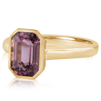 14K Yellow Gold Purple Garnet Ring 14K Yellow Gold Purple Garnet Ring