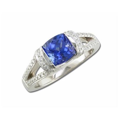 18K White Gold Tanzanite/Diamond Ring 18K White Gold Tanzanite/Diamond Ring