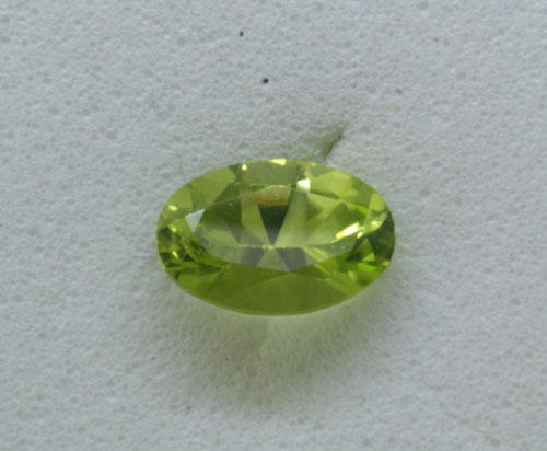 4x6 Oval Arizona Peridot (0.50 ct) 4x6 Oval Arizona Peridot (0.50 ct)