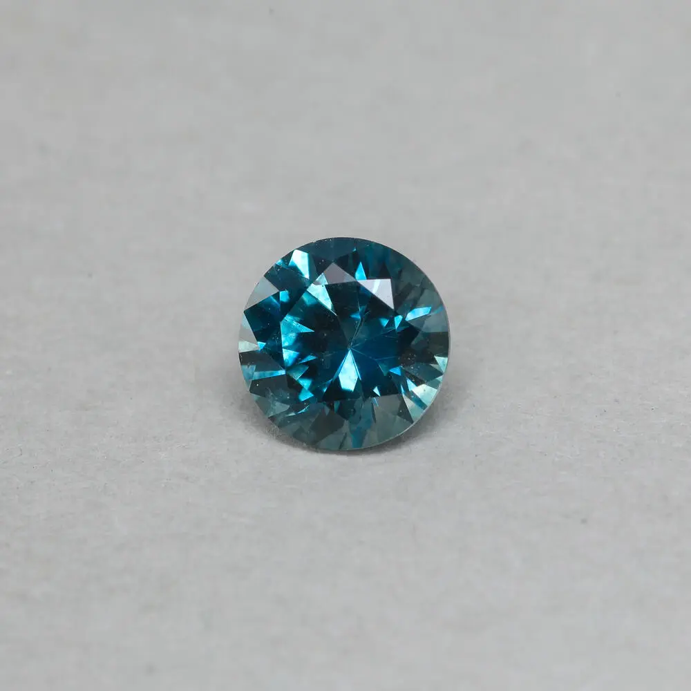 4mm Round Montana Sapphire (0.30 ct) 4mm Round Montana Sapphire (0.30 ct)