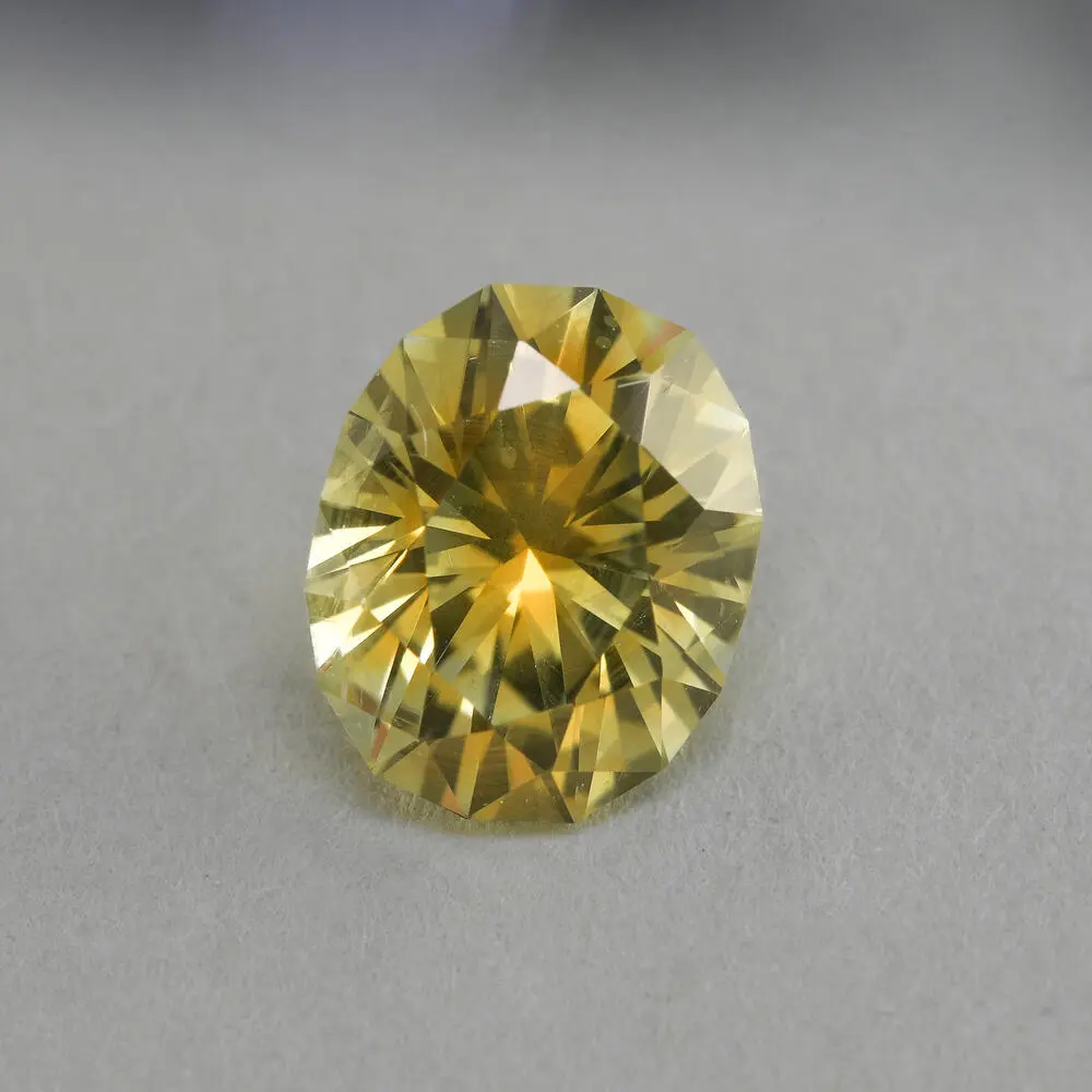 8.30x6.68x5.17 Oval Yellow Montana Sapphire (2.28&nbsp;ct)