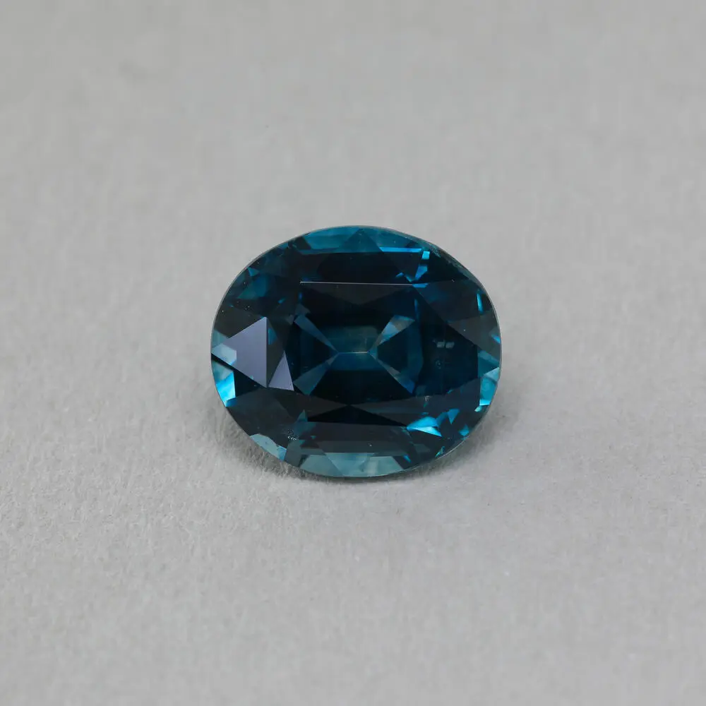 8.26x7.22x4.99 Oval Montana Sapphire (2.45&nbsp;ct)