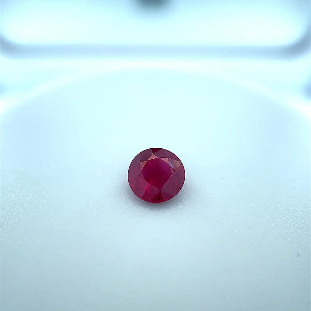 5.69mm Round Ruby (0.85&nbsp;ct)
