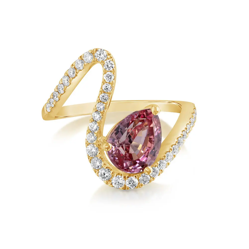 18K Yellow Gold Lotus Garnet/Diamond Ring
