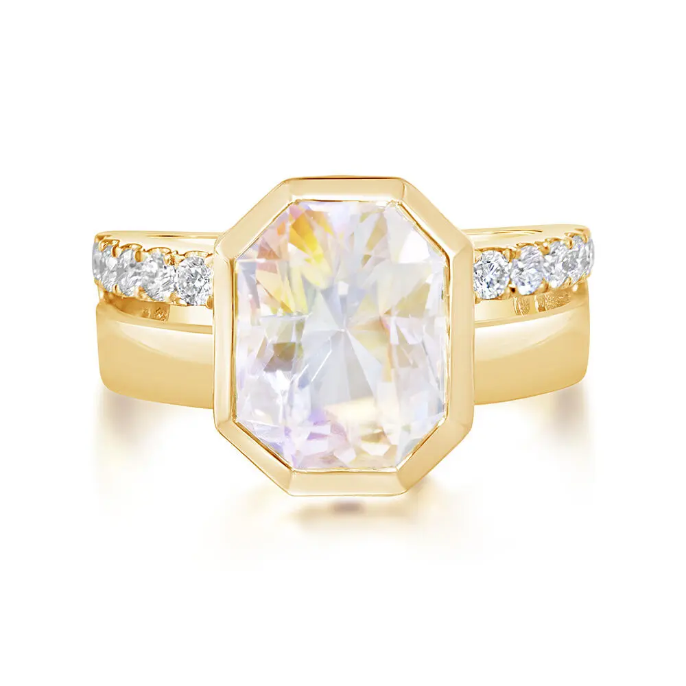 18K Yellow Gold Rainbow Moonstone/Diamond Ring